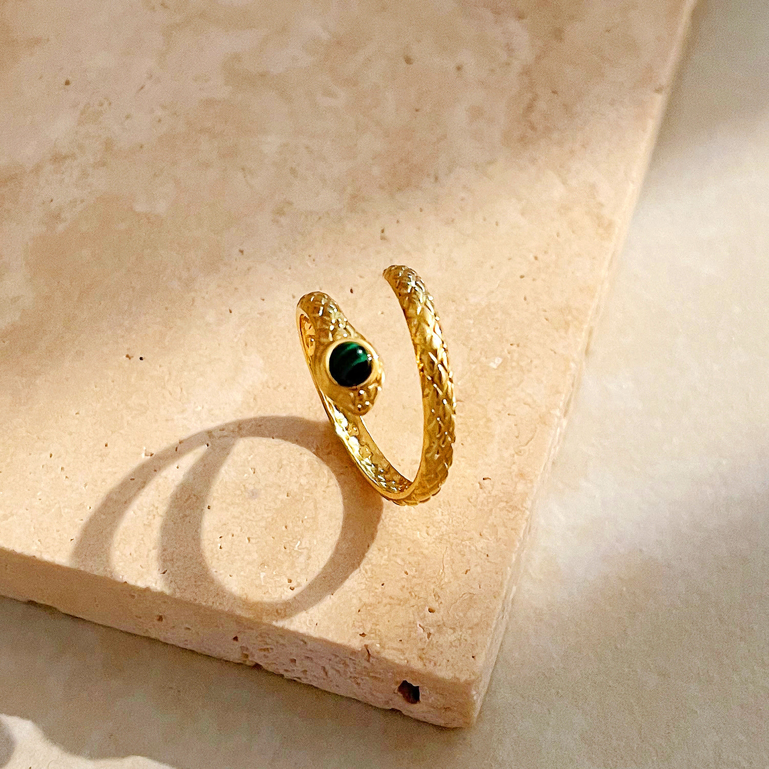 Bague serpent en acier inoxydable plaquée or