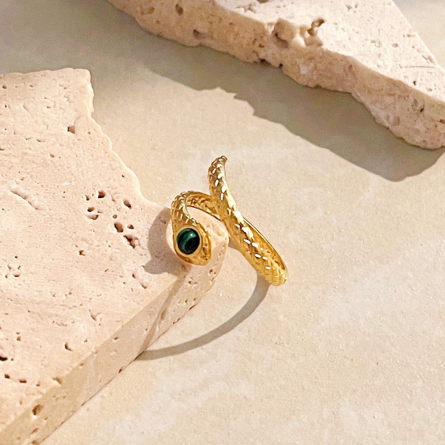Bague serpent en acier inoxydable plaquée or