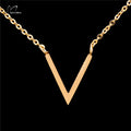 Collier simple en acier inoxydable en forme de V pour femme