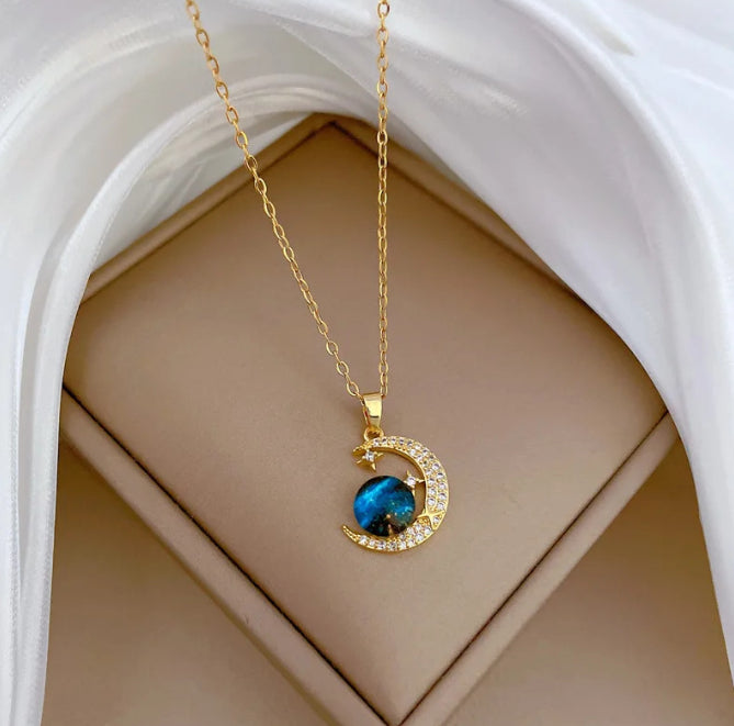 Collier en acier inoxydable avec pendentif astronaute et planète